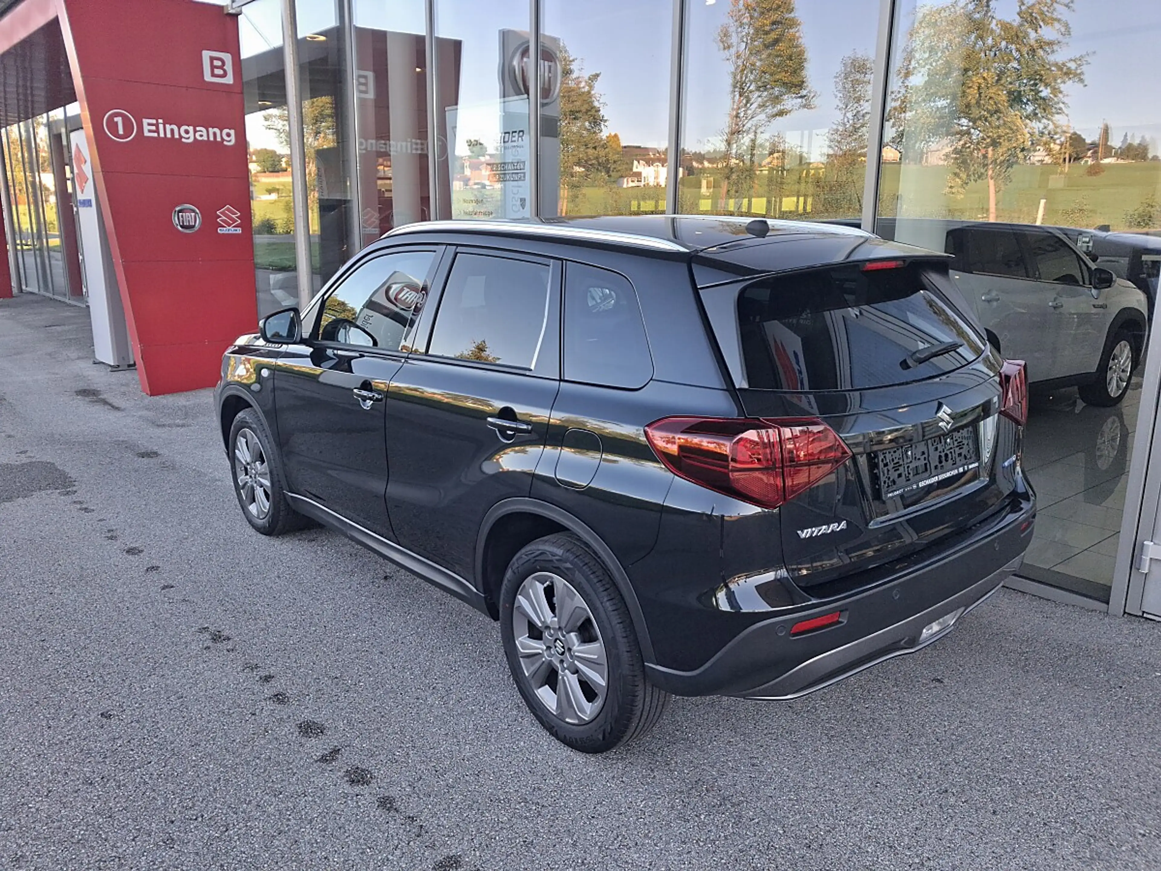 Suzuki Vitara 1,4 Hybrid ALLGRIP shine — photo 4