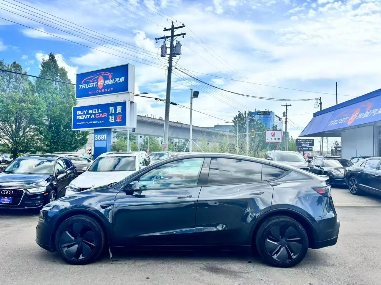 Tesla Model Y снимка Tesla Model Y