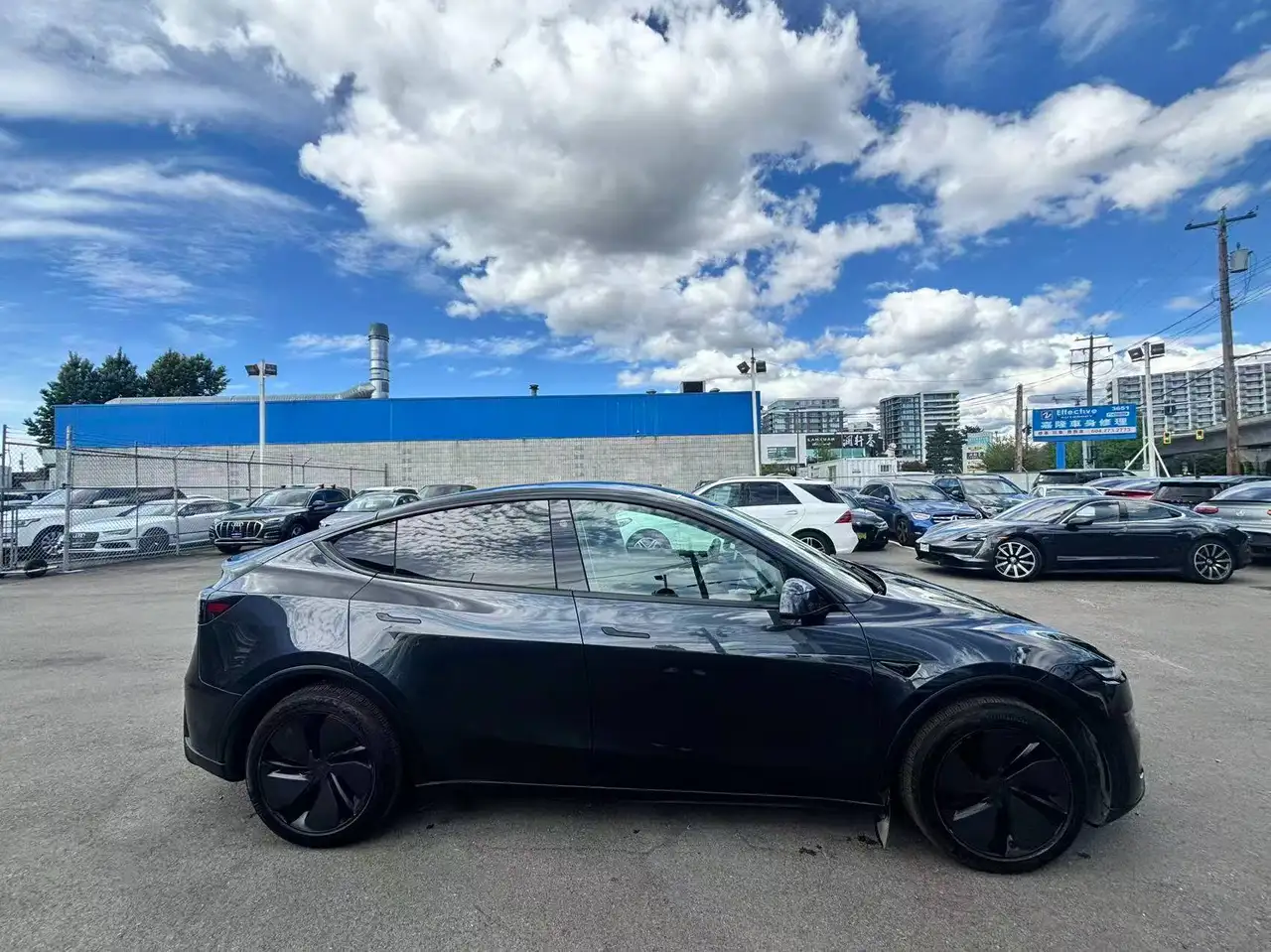 Tesla Model Y снимка Tesla Model Y