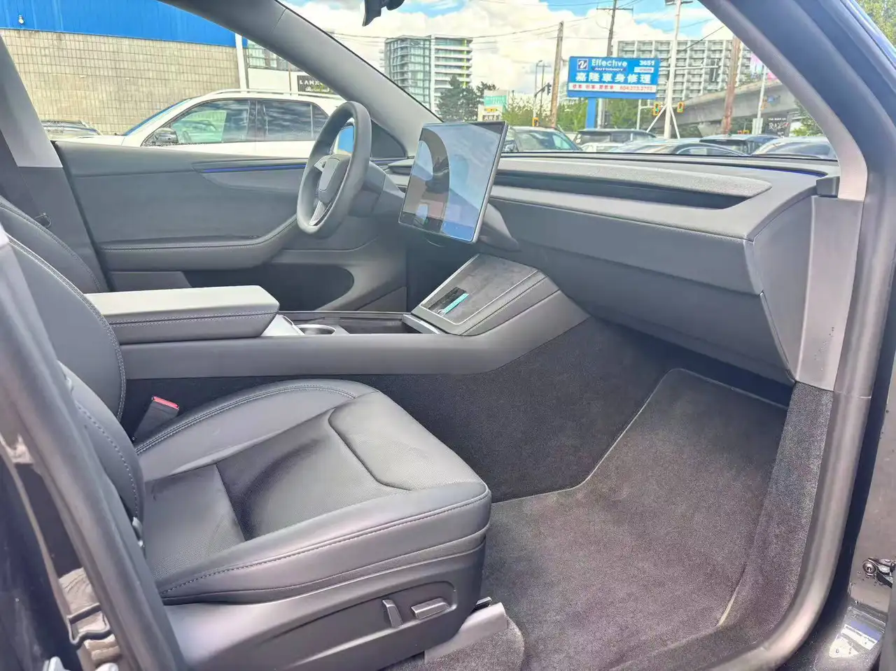 Tesla Model Y снимка Tesla Model Y