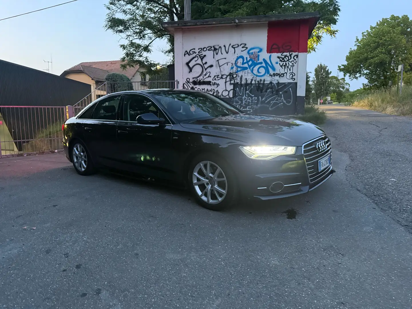 Audi A6 A6 2.0 tdi ultra Business Plus 190cv s-tronic Blu/Azzurro - 1
