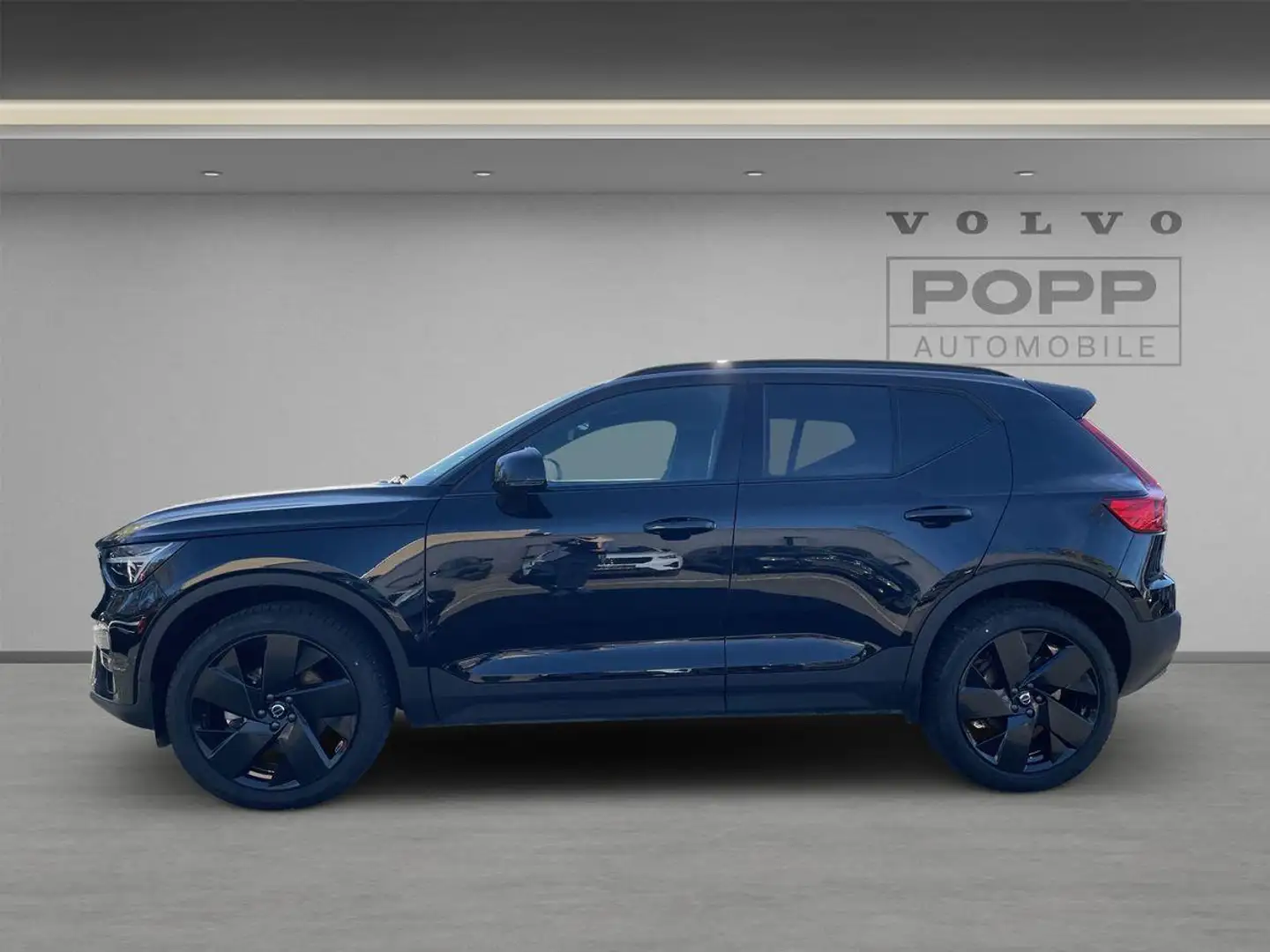 Volvo XC40 B3 FWD Plus Black Edition 360° ACC LED SHZ Schwarz - 2