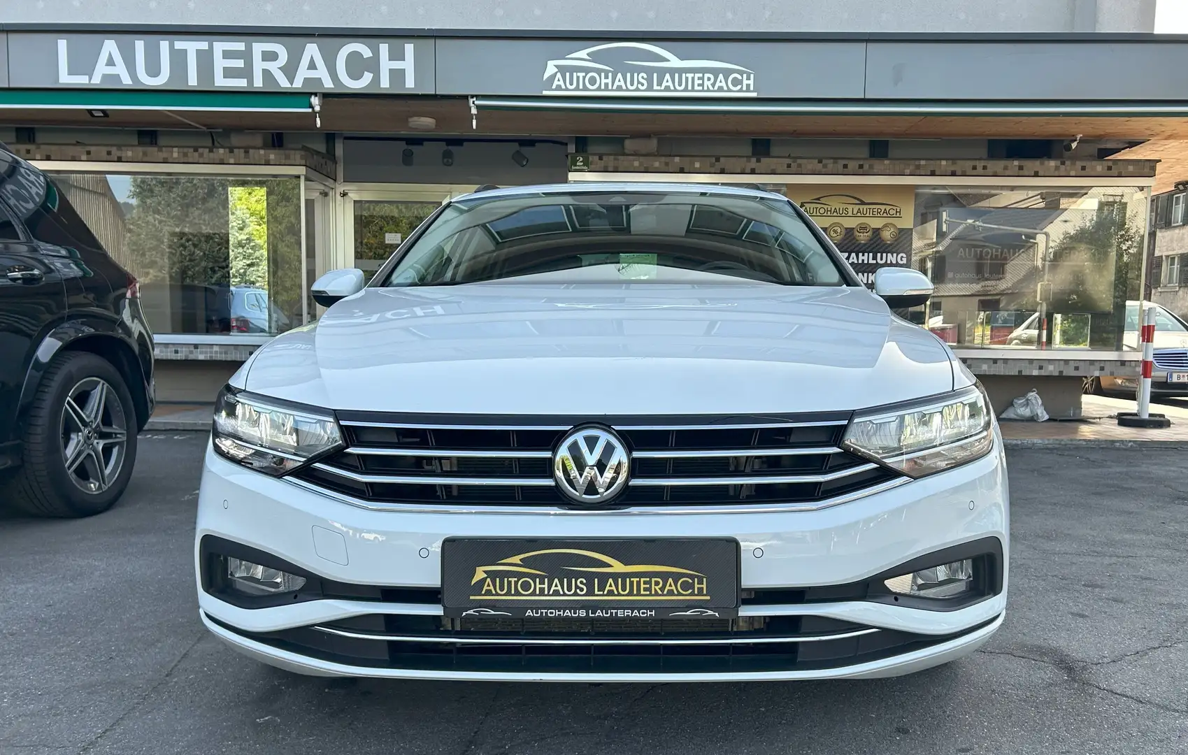 Volkswagen Passat Variant Business 2,0 SCR TDI DSG *1.HAND *NAVI *APP CONN.* Blanc - 2