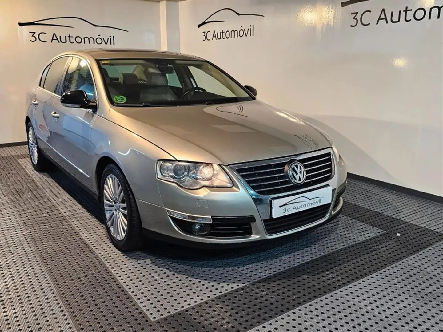 Volkswagen Passat 3.2 V6 FSI Highline DSG 4 Motion Beige - 1