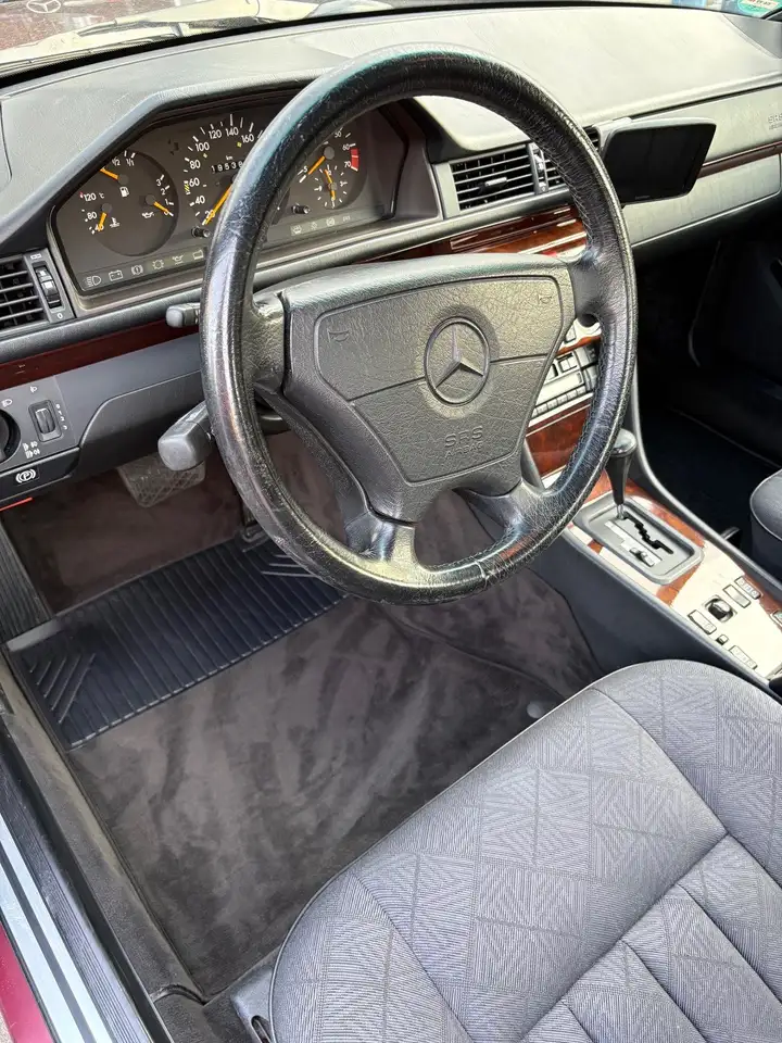 Mercedes-Benz E 200 Coupe Klima Autom. Autogas ESSD Tempom TOP, foto 7