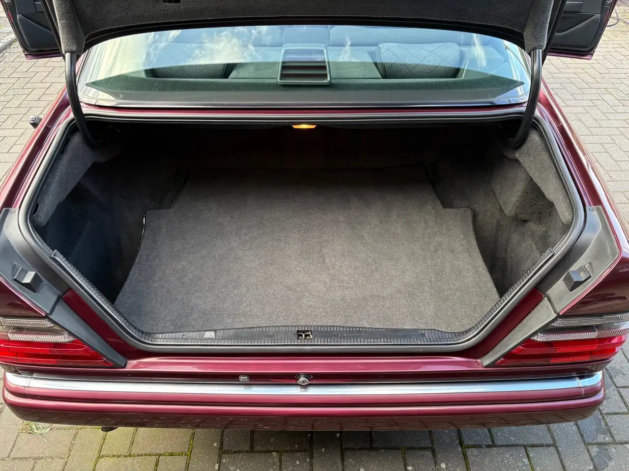 Mercedes-Benz E 200 Coupe Klima Autom. Autogas ESSD Tempom TOP, foto 12