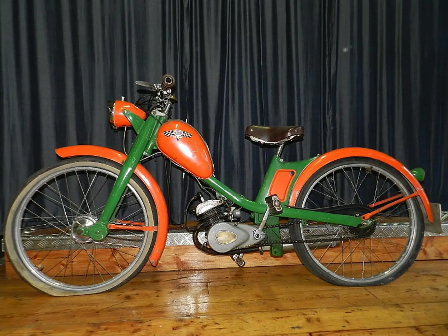 REX 504 Orange - 1