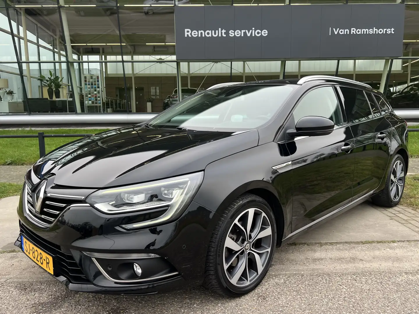 Renault Megane Estate TCe 130PK Bose / Trekhaak / Schuif-Kantelda Zwart - 1