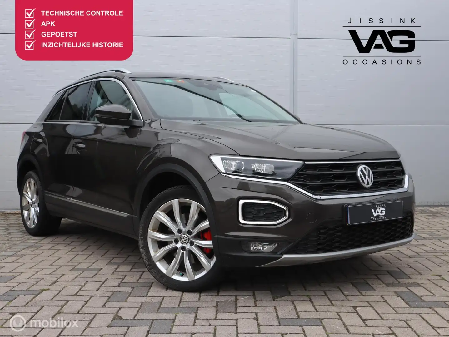 Volkswagen T-Roc 2.0 TSI 4Motion Virtual Trekhaak Automaat LED Bruin - 1