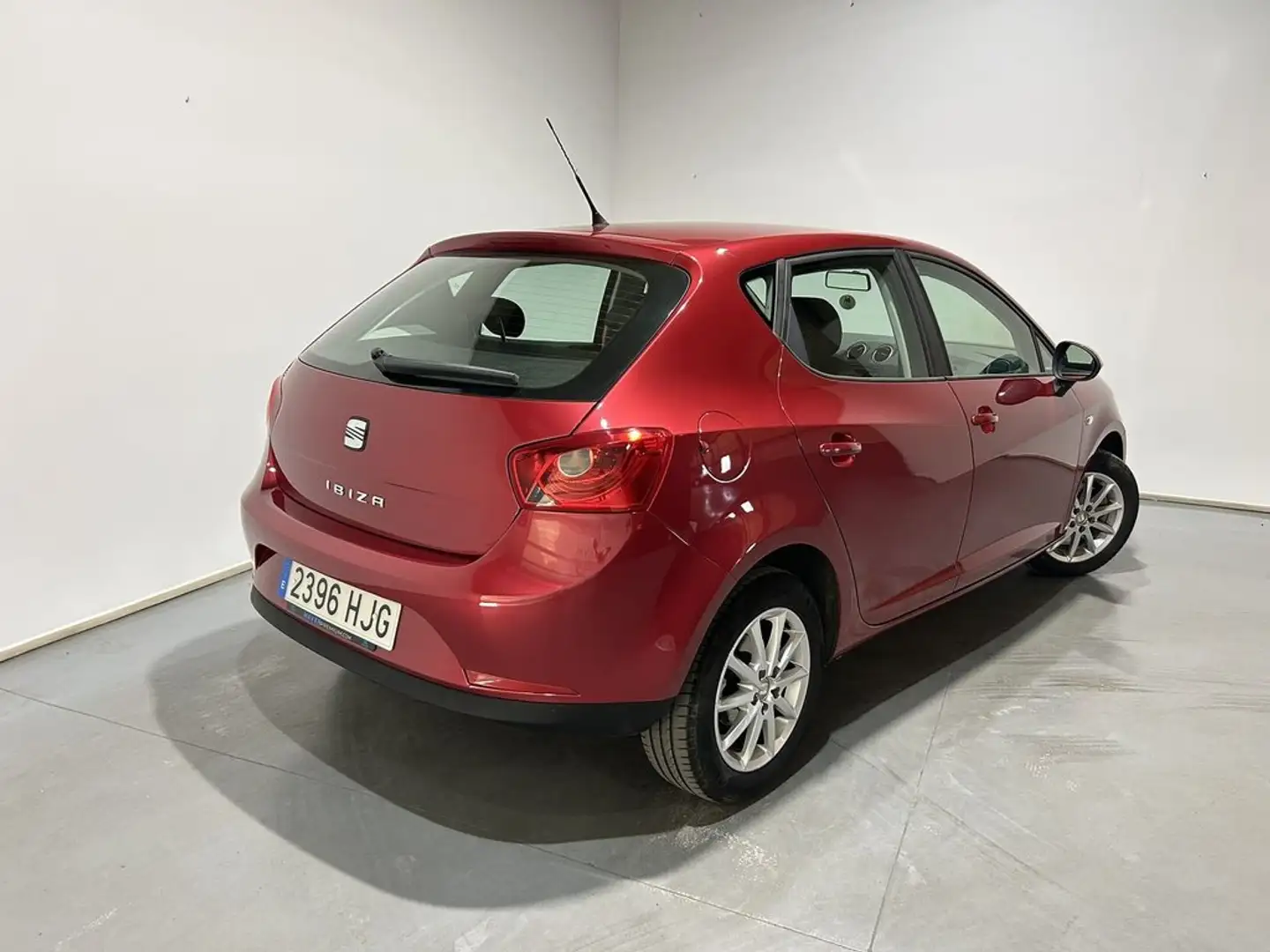SEAT Ibiza 1.6 TDI 105cv Style Rojo - 2