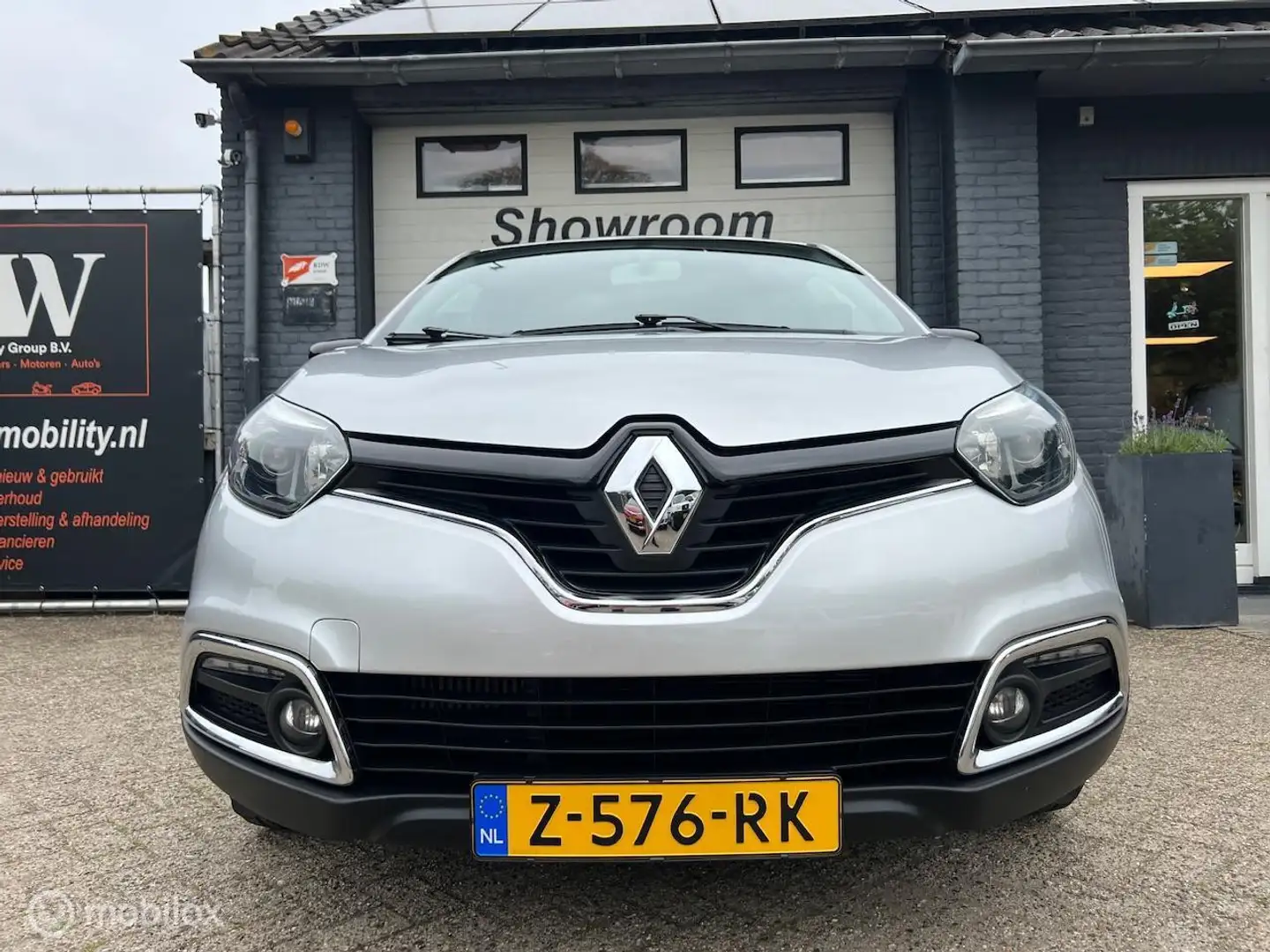 Renault Captur 0.9 TCe Expression met nieuwe APK! Grijs - 2