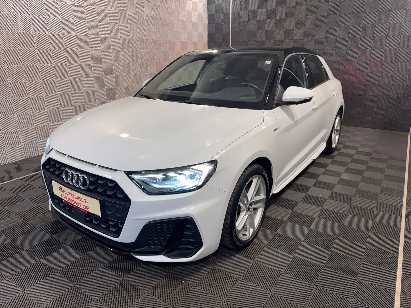 Audi A1 Sportback*S LINE*LED-NAVI-PDC-SHZ-APPLE-TOUCH Weiß - 2