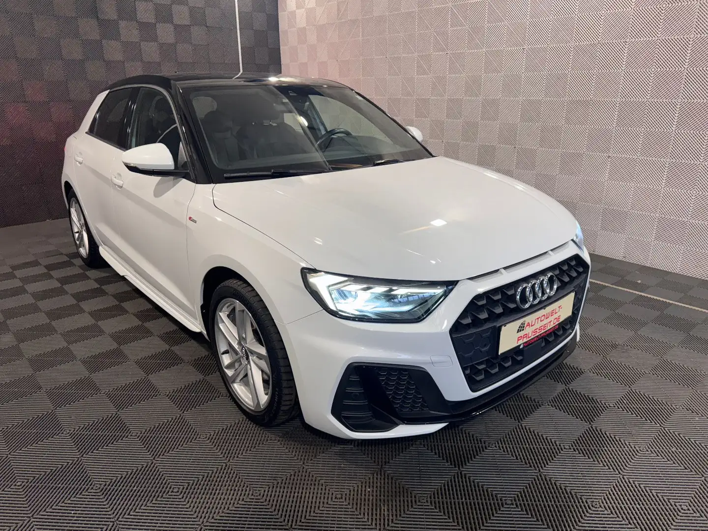 Audi A1 Sportback*S LINE*LED-NAVI-PDC-SHZ-APPLE-TOUCH Weiß - 1