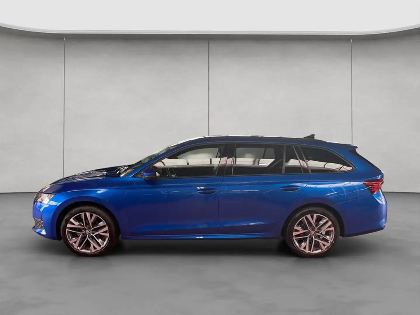 Skoda Octavia Combi 2.0 TDI DSG Selection Blau - 2
