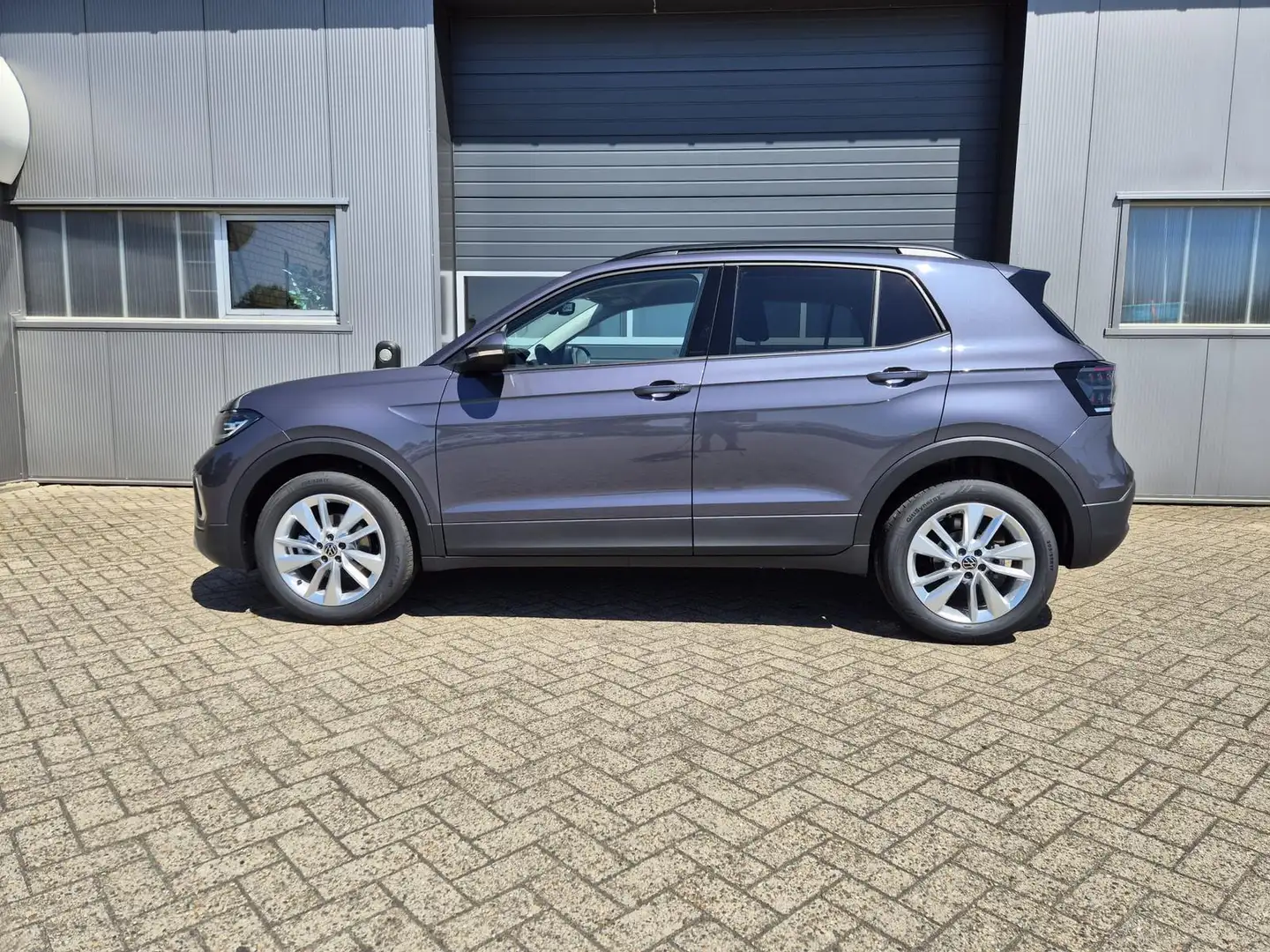 Volkswagen T-Cross 1.0 TSI 116PS DSG Life LED-Matrix-Scheinwerfer ... Gris - 1