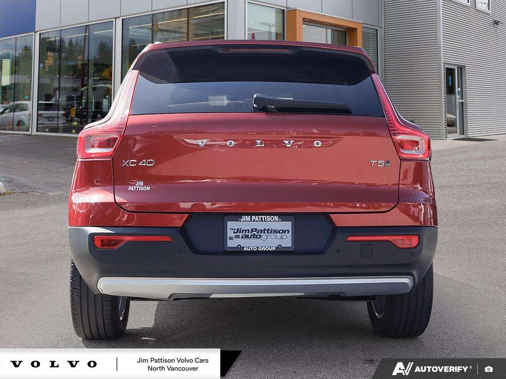 2021 Volvo XC40