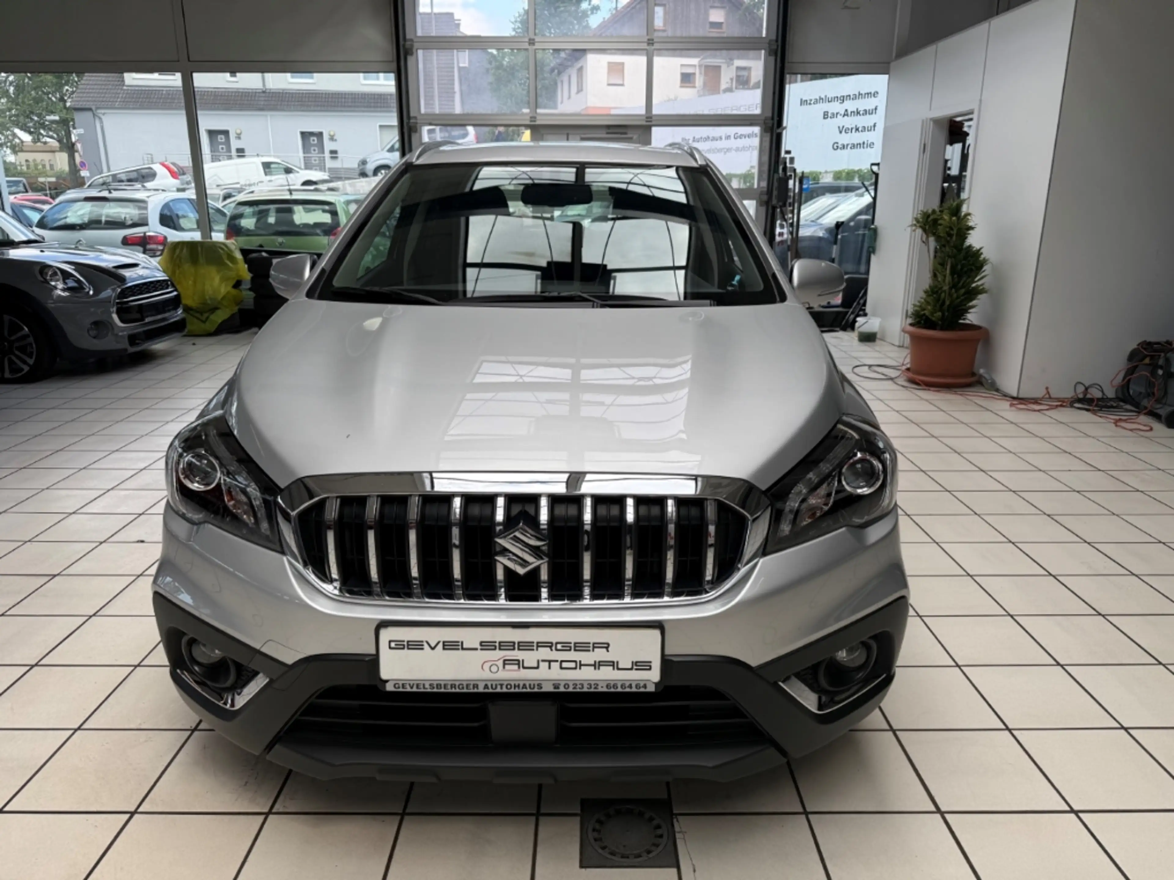 Suzuki SX4 S-Cross Comfort 4x4*Scheckheft* Navi* — photo 4