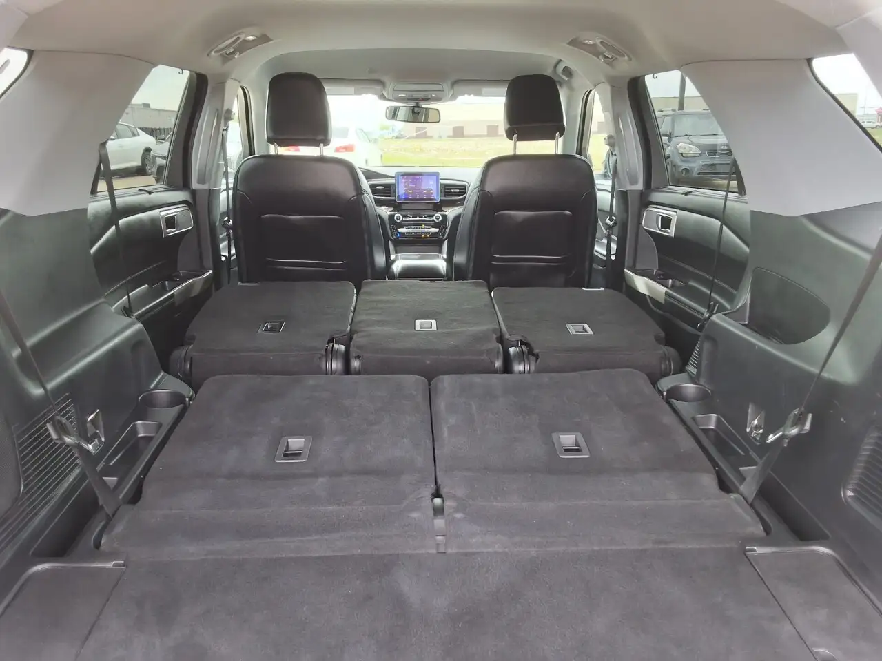 Ford Explorer photo Ford Explorer