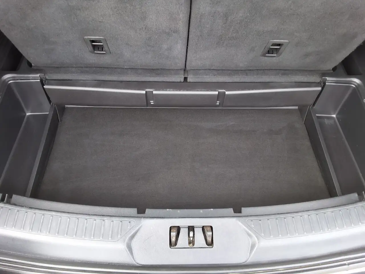 Ford Explorer photo Ford Explorer