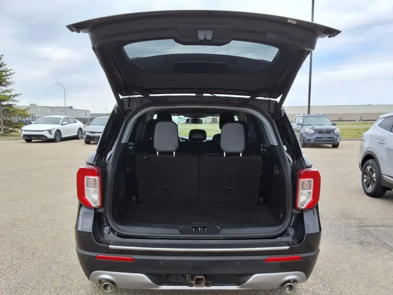 Ford Explorer photo Ford Explorer