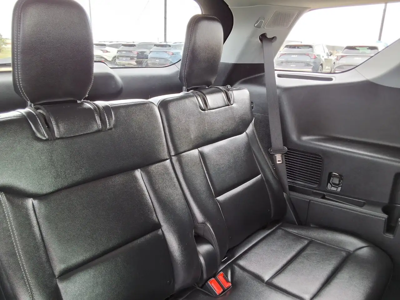 Ford Explorer photo Ford Explorer