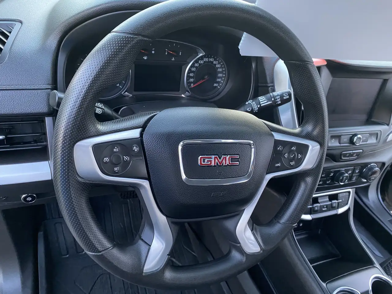 GMC Terrain снимка GMC Terrain