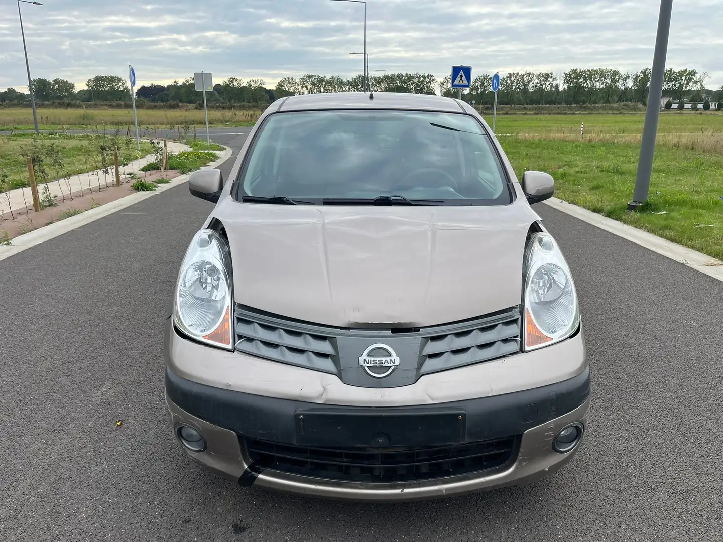 Nissan Note 1.6i acenta BOITE AUTOMATIQUE/ AIRCO Bej - 1