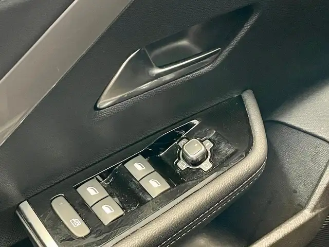 Opel Astra view 14