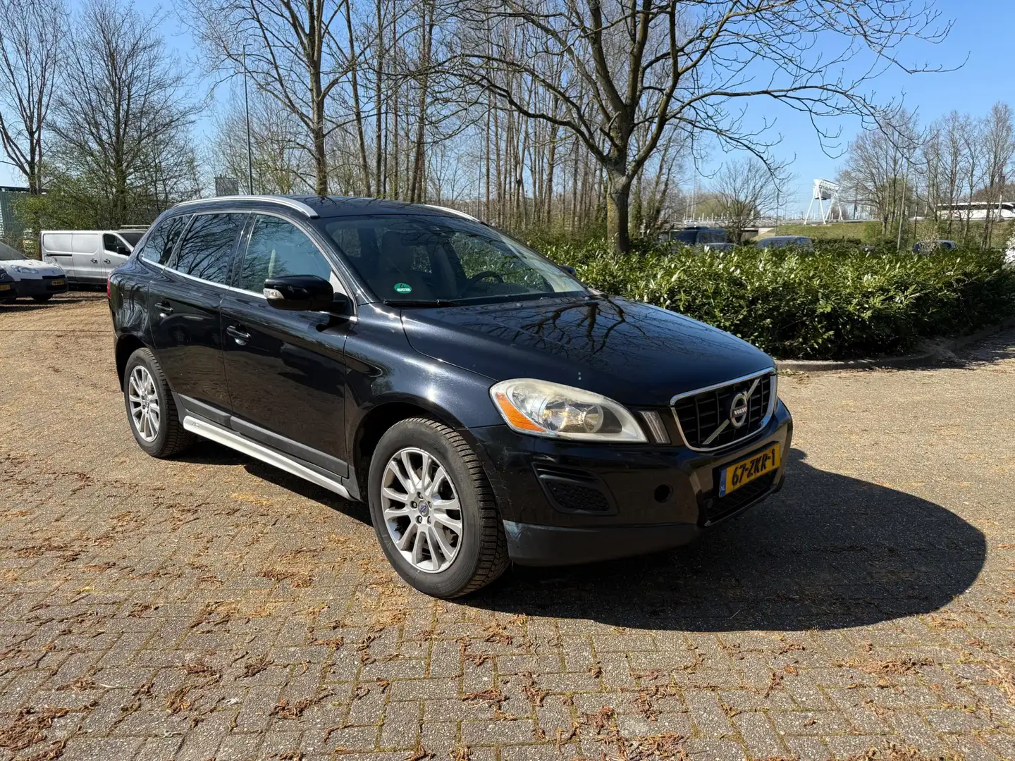 Volvo XC60 2.0 D3 Kinetic Leder Cruise Trekhaak Noir - 1
