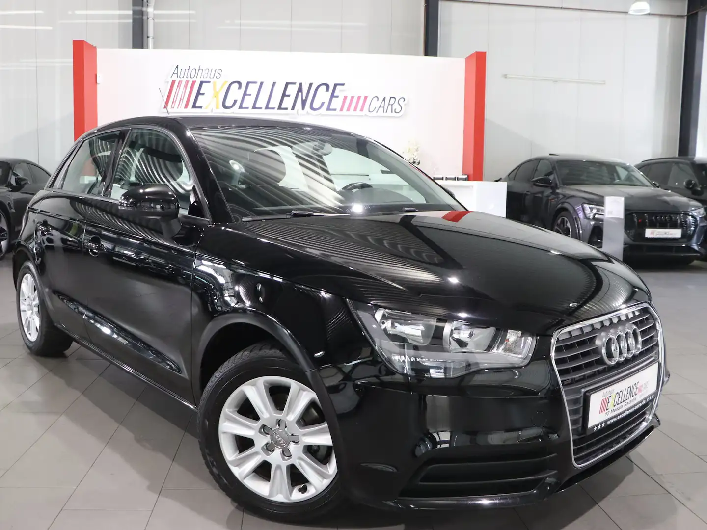 Audi A1 SPORTBACK 1.2 TFSI Attraction / SHZ, PDC Schwarz - 2