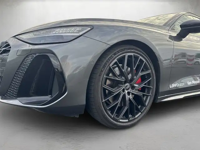 Audi A6 view 4