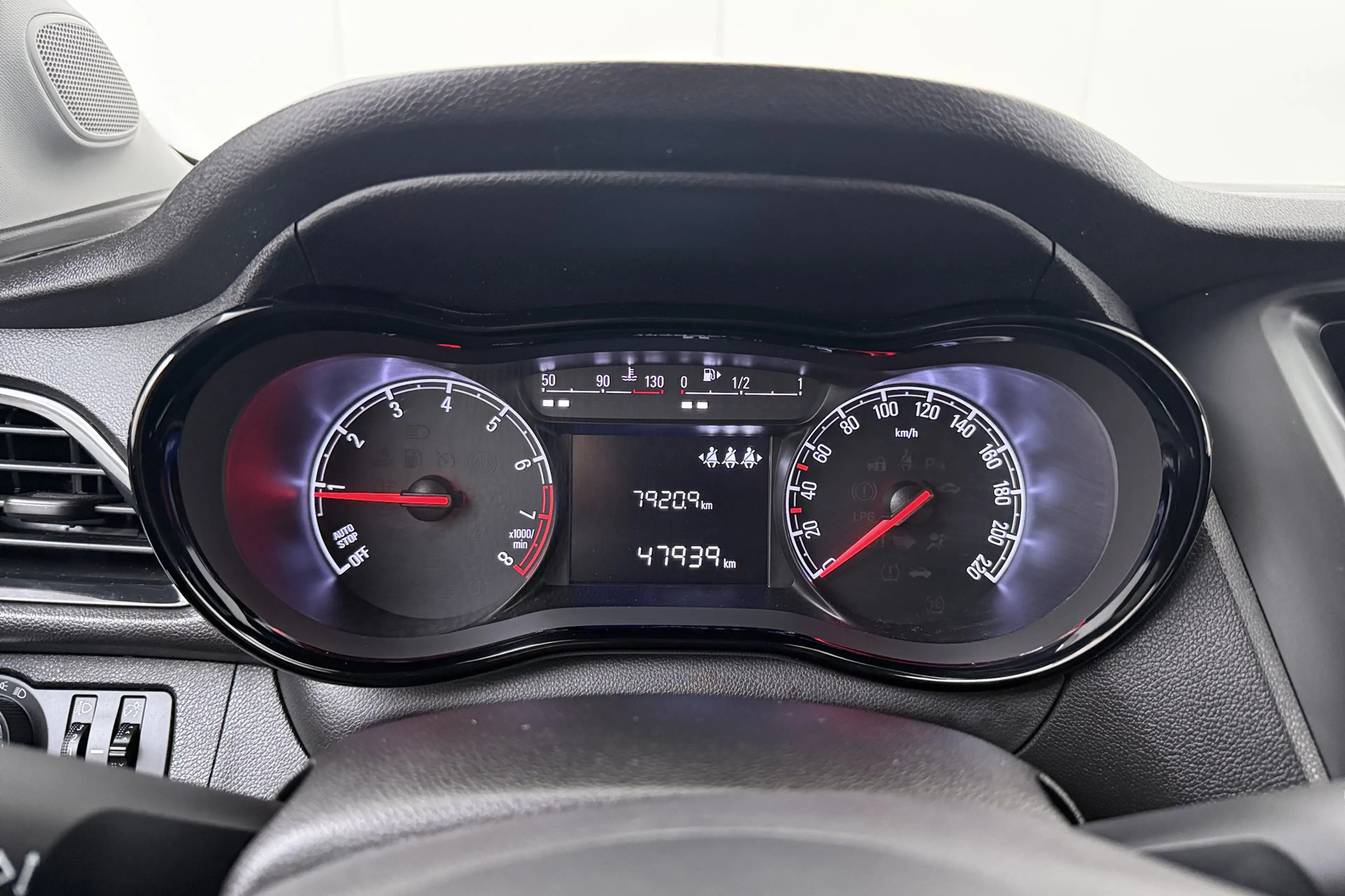 Opel Karl 1.0 ecoFLEX Edition Cruise Airco Bluetooth — photo 17