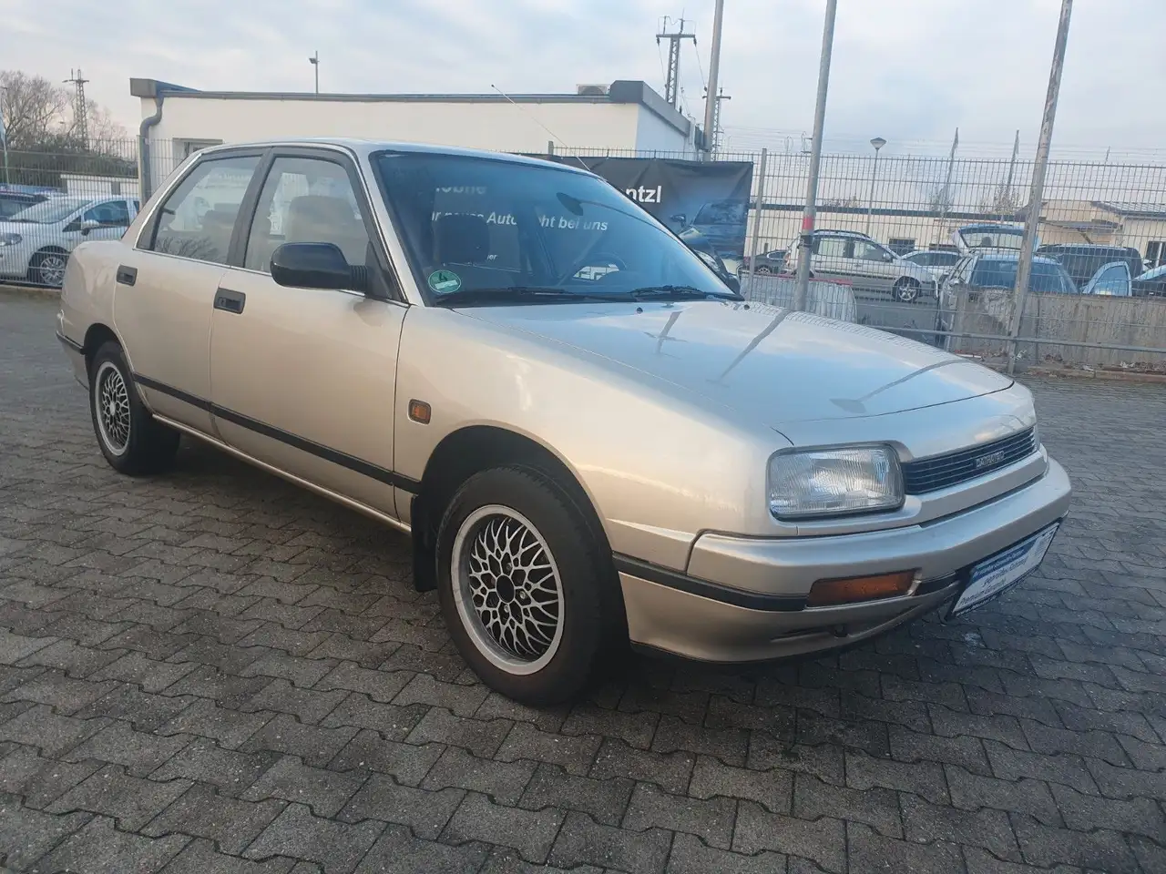 Daihatsu Applause 1.6 1 HAND erst 87158 km H-KENNZEICHEN, foto 3