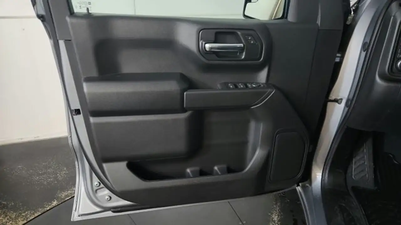 Chevrolet Silverado 1500 снимка Chevrolet Silverado 1500