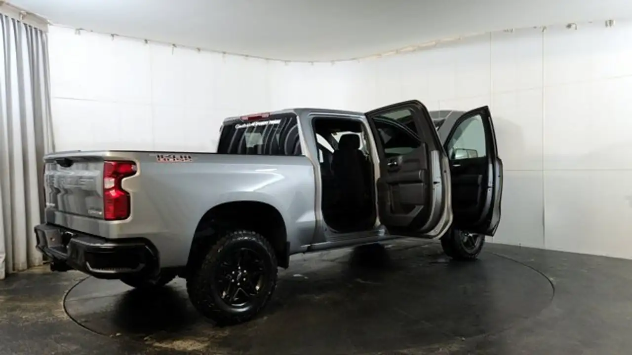 Chevrolet Silverado 1500 снимка Chevrolet Silverado 1500