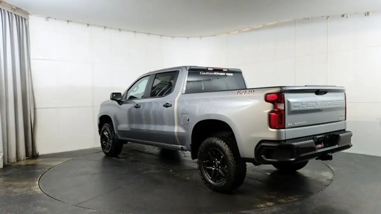 Chevrolet Silverado 1500 снимка Chevrolet Silverado 1500