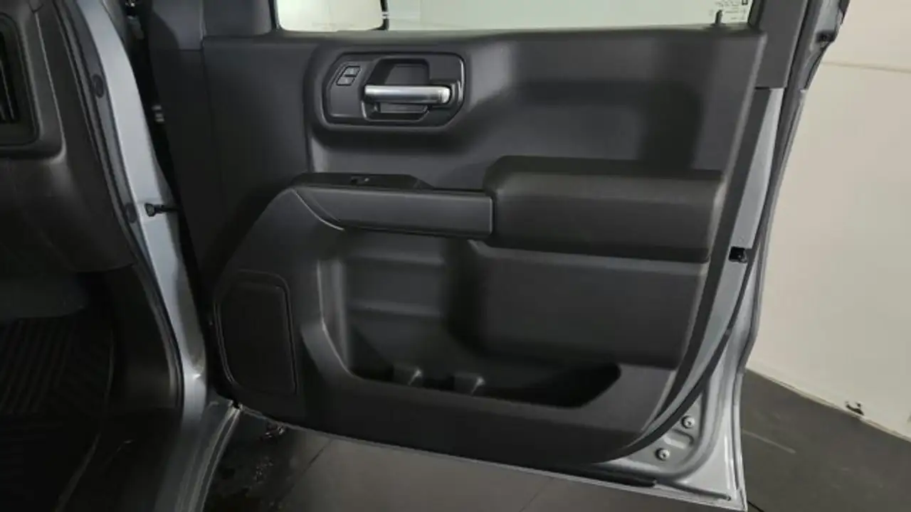 Chevrolet Silverado 1500 снимка Chevrolet Silverado 1500