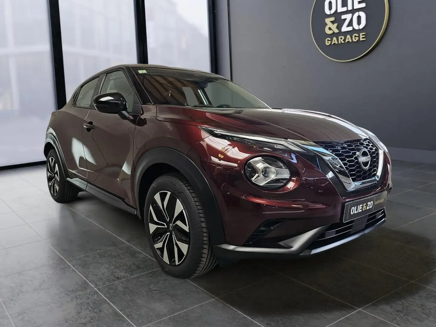 Nissan Juke 1.0 DIG-T Acenta Rouge - 1