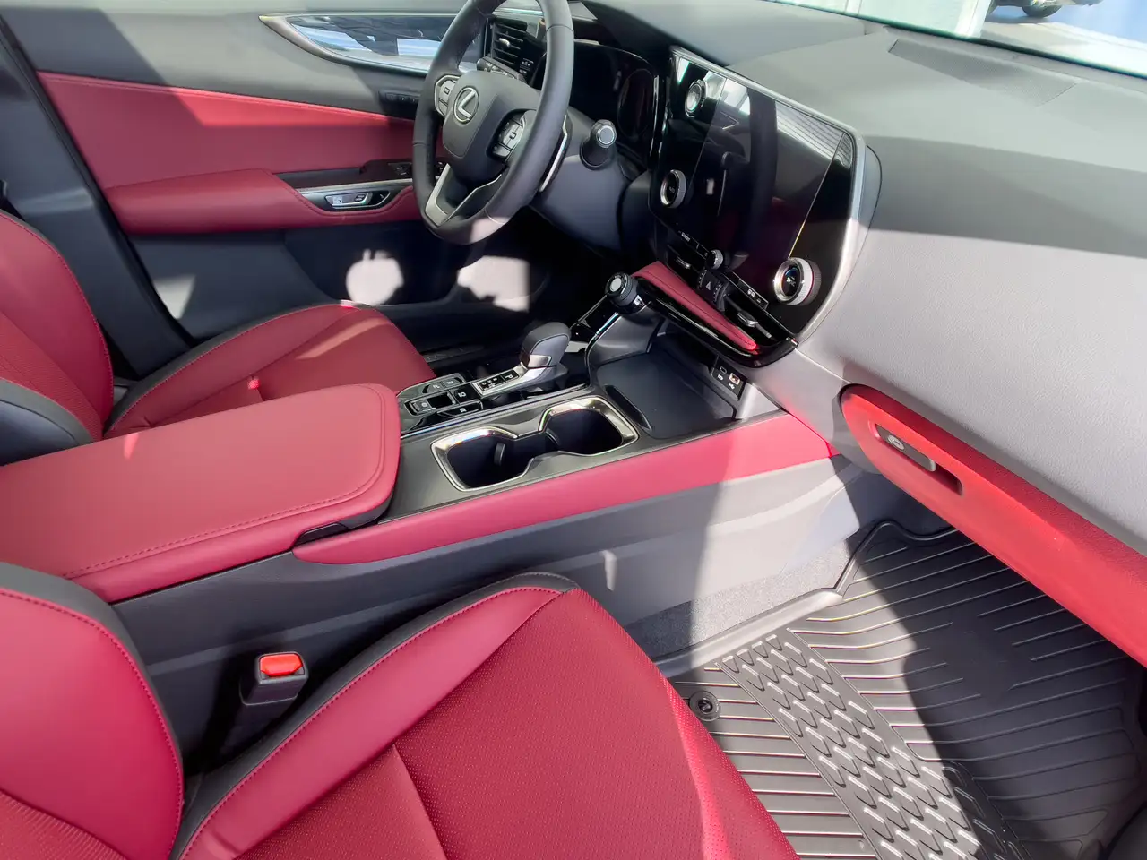 Lexus NX снимка Lexus NX