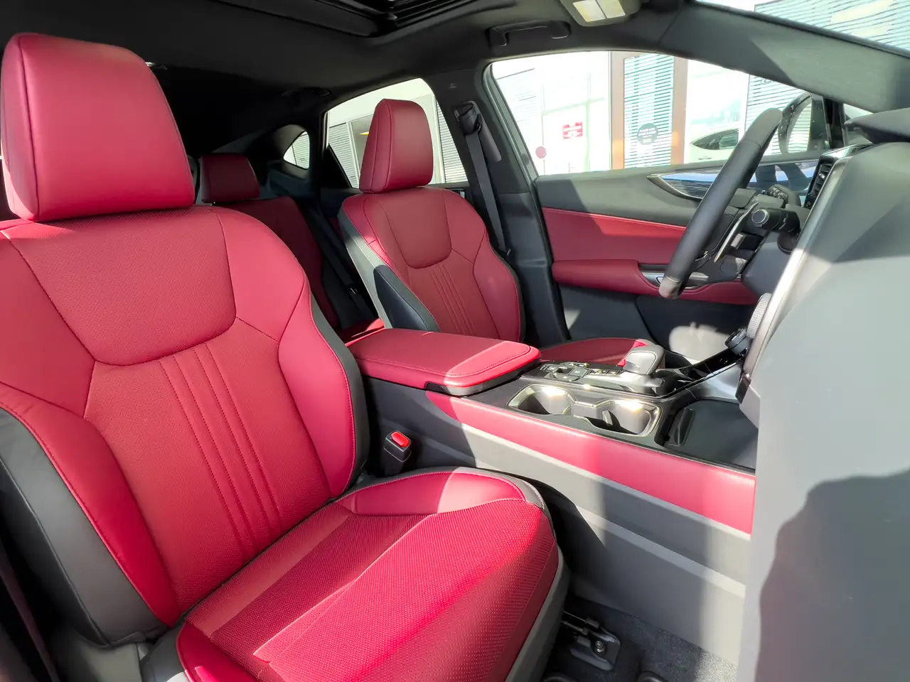Lexus NX снимка Lexus NX