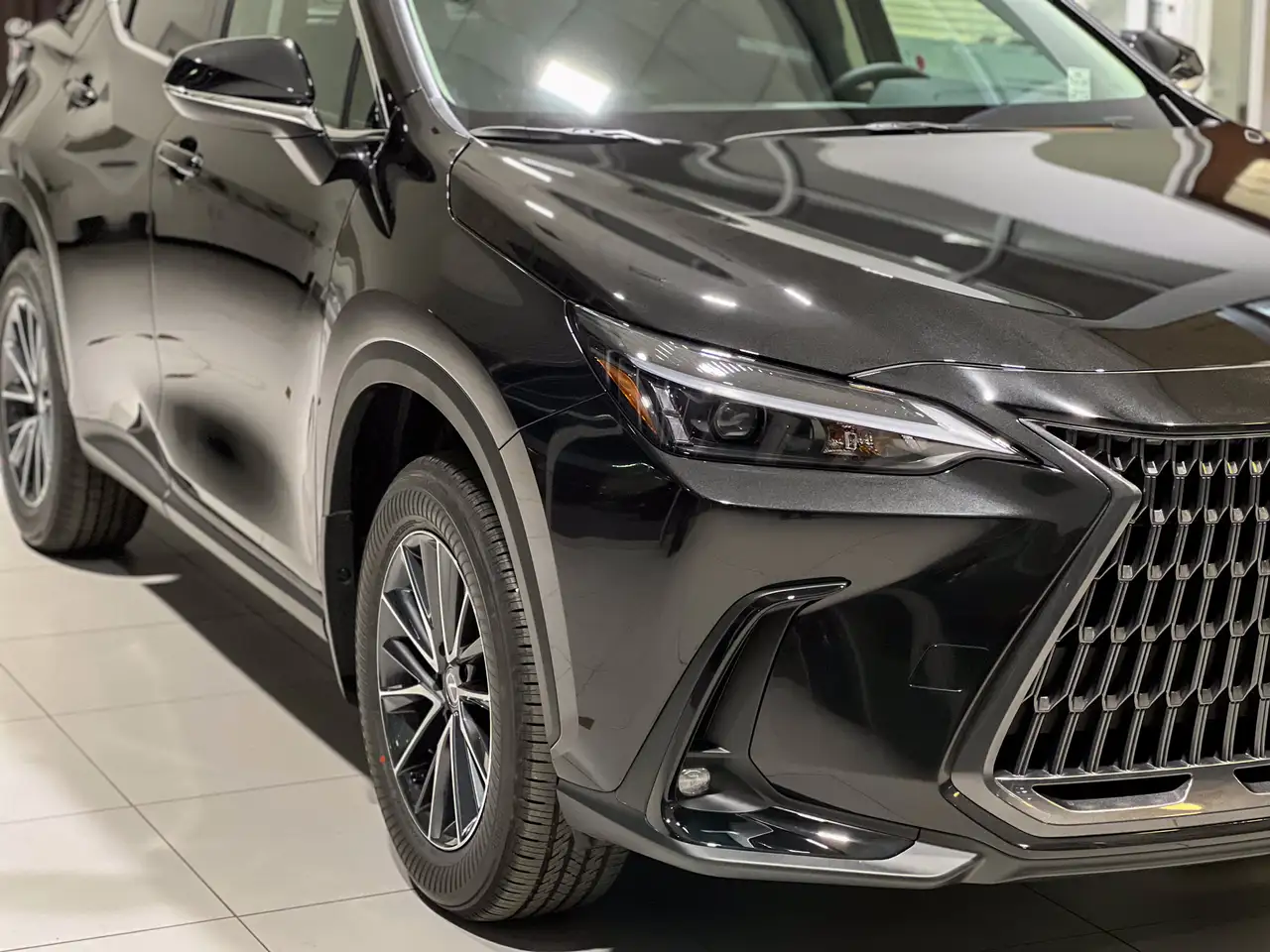 Lexus NX снимка Lexus NX