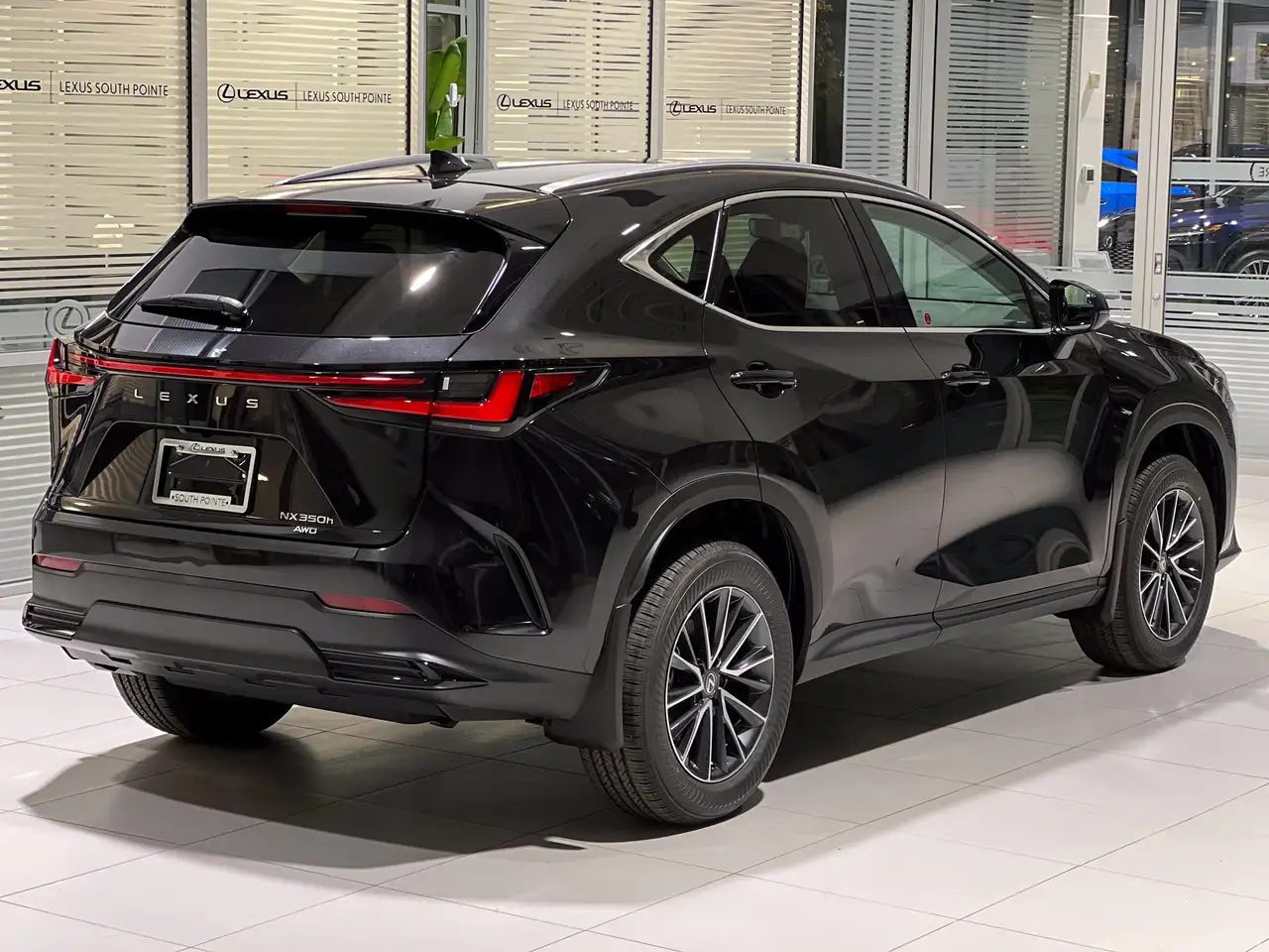 Lexus NX снимка Lexus NX