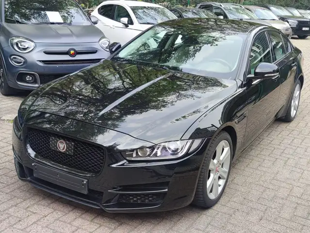 Jaguar XE 2.0 T Prestige (EU6.2)  137000 KM / NIEUWSTAAT