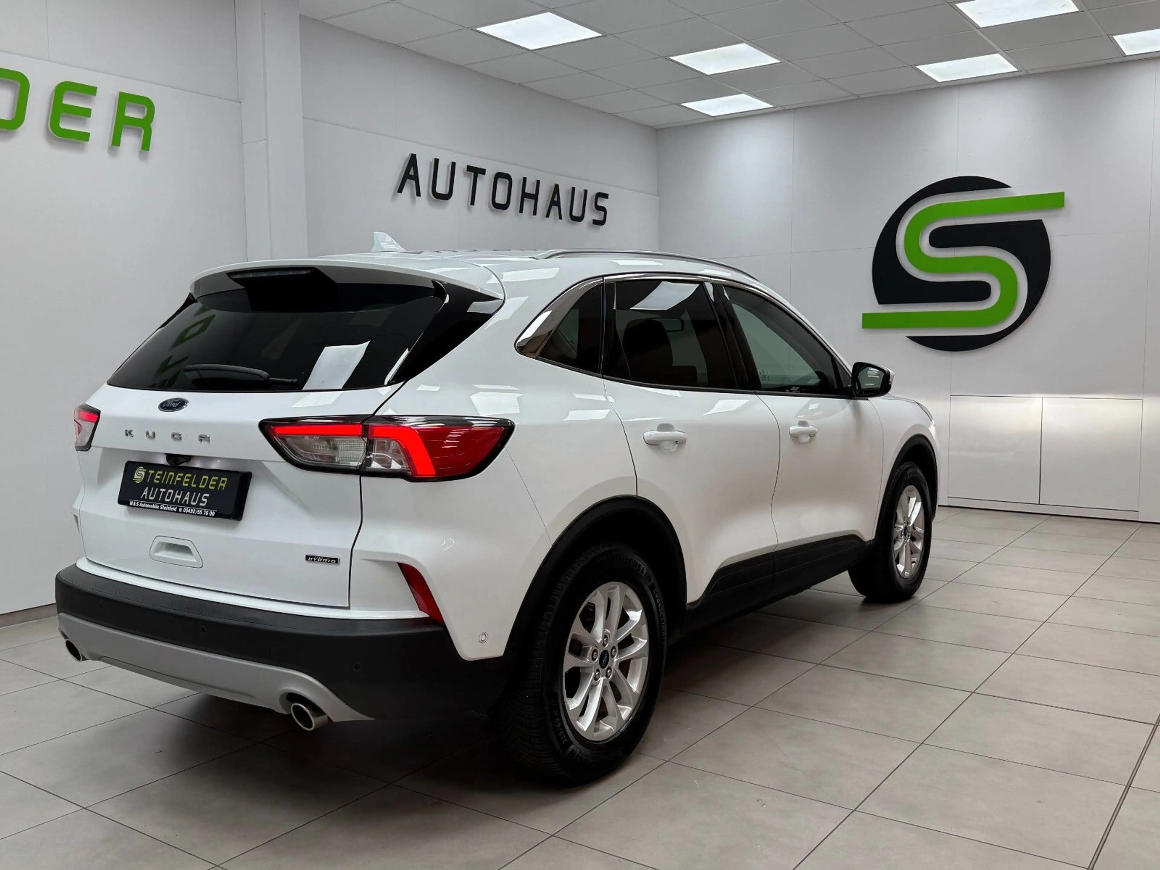 Ford Kuga Plug-In Hybrid Titanium X / ACC / B&O — photo 7