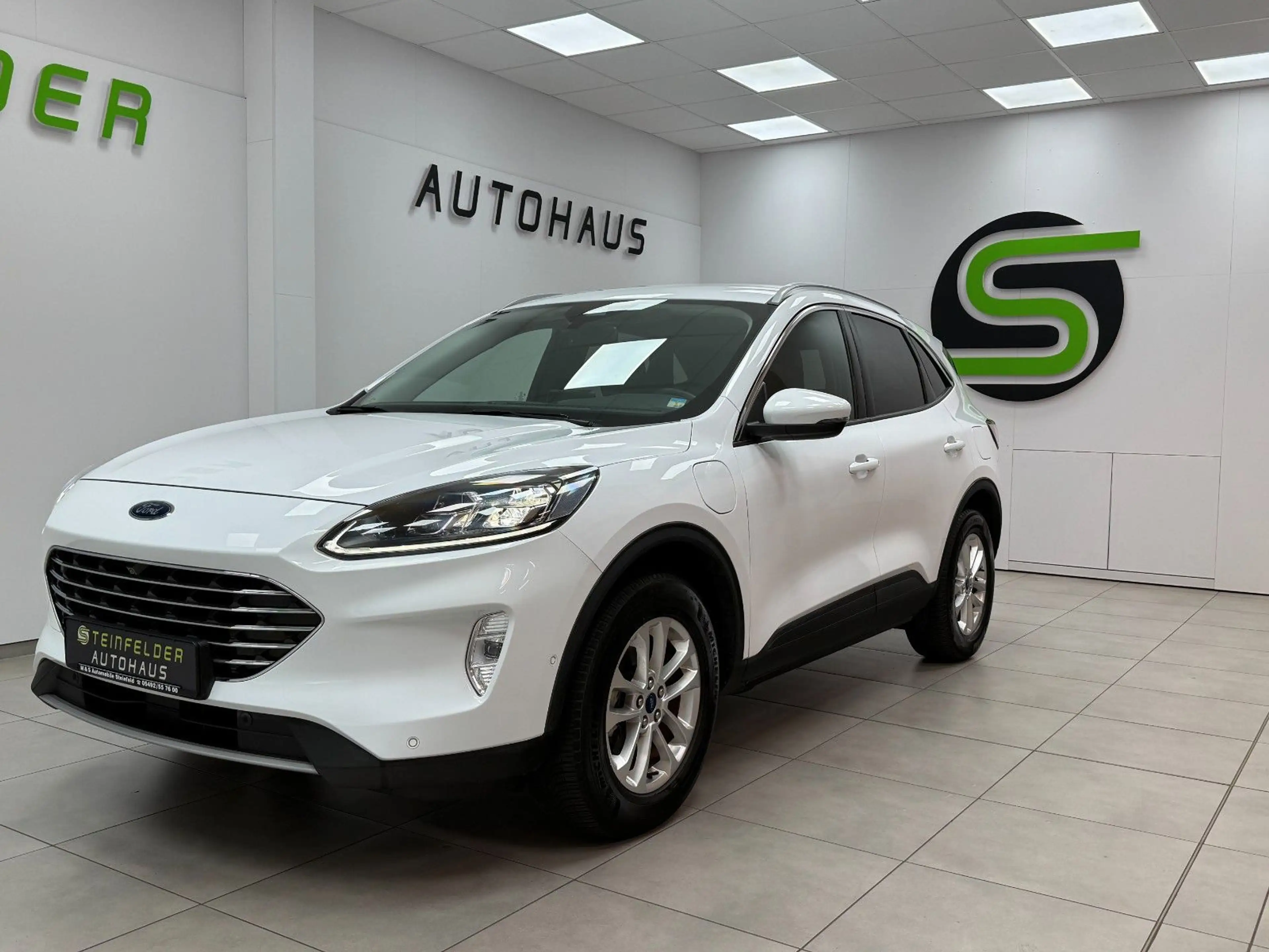 Ford Kuga Plug-In Hybrid Titanium X / ACC / B&O — photo 3