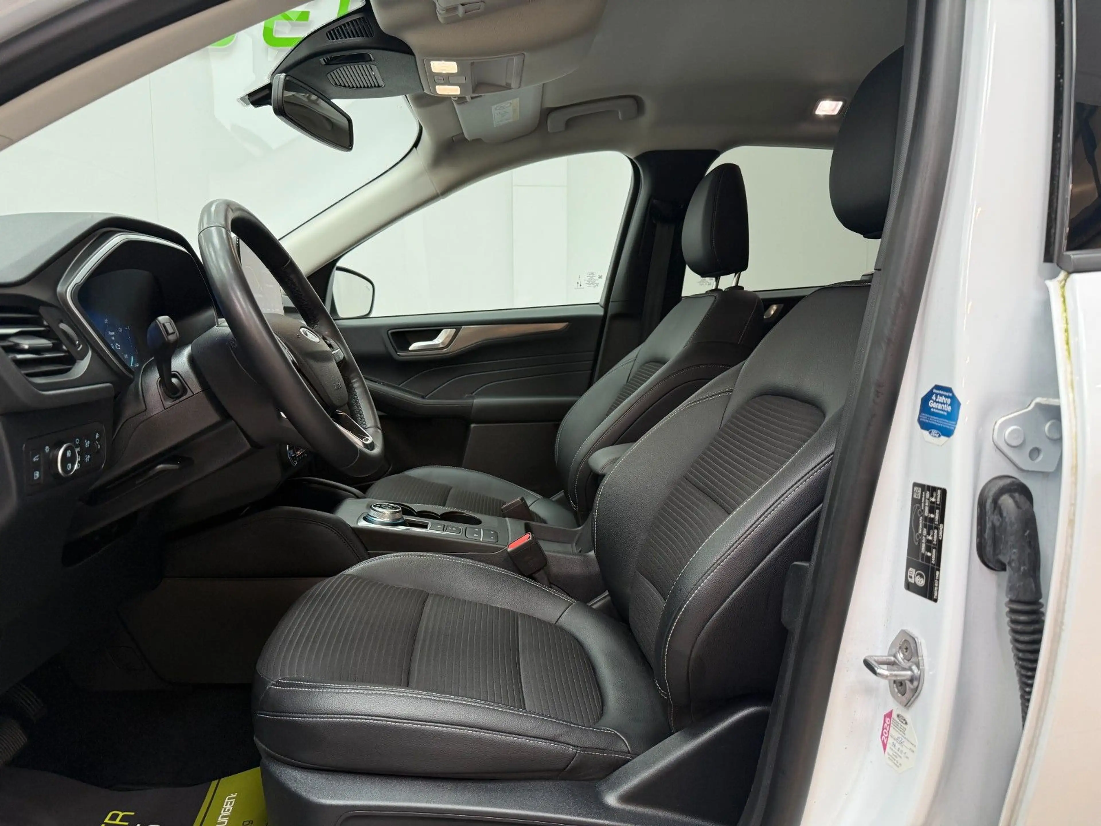 Ford Kuga Plug-In Hybrid Titanium X / ACC / B&O — photo 11