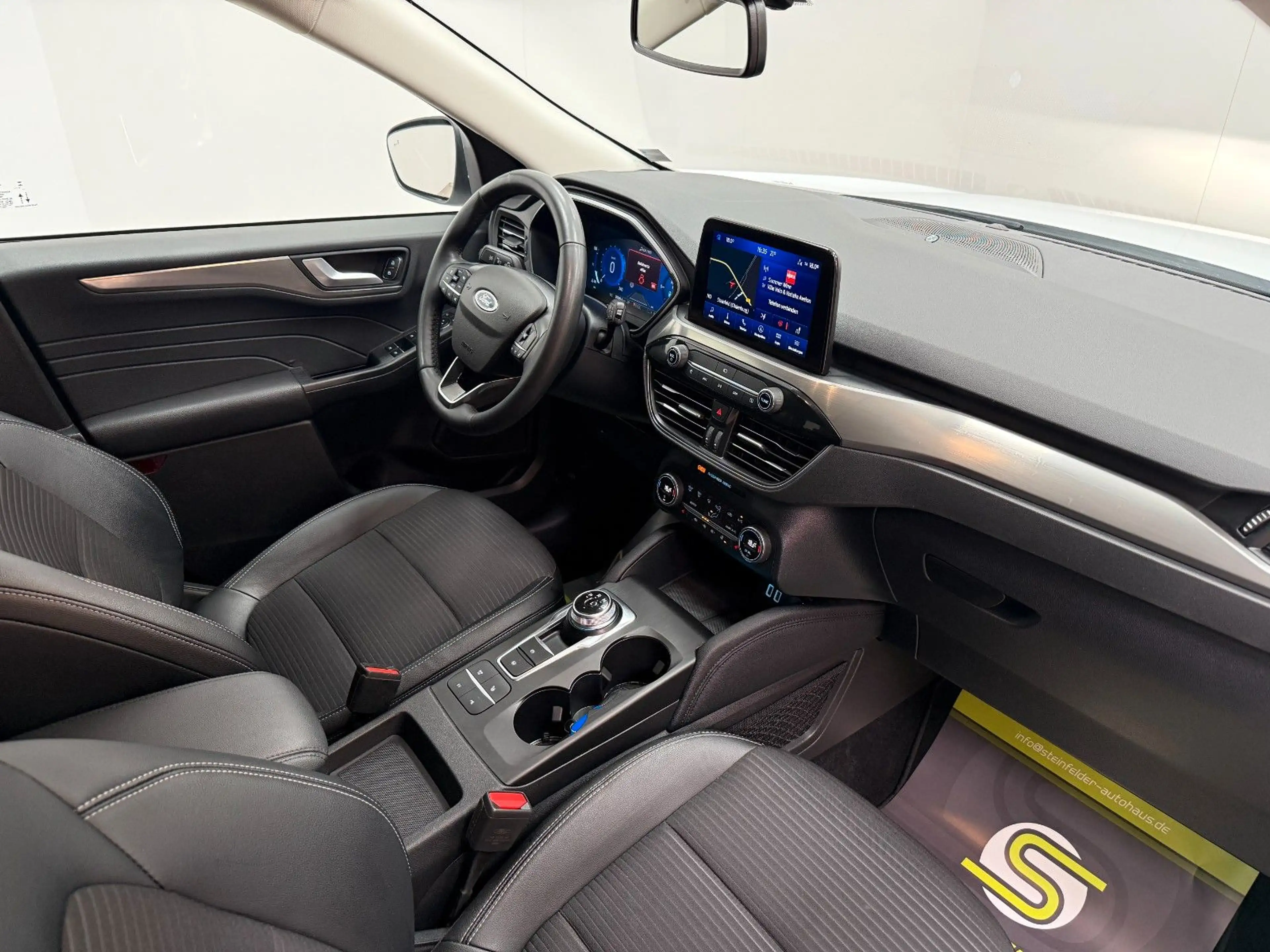 Ford Kuga Plug-In Hybrid Titanium X / ACC / B&O — photo 10