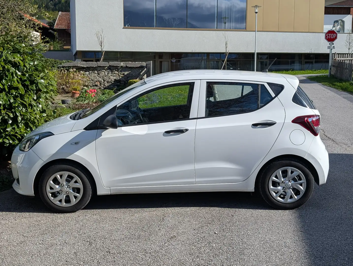 Hyundai i10 i10 1,0 ComfortComfort Weiß - 2