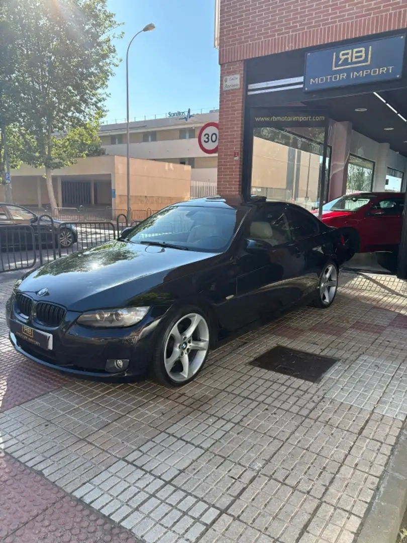 BMW 320 320i Coupé Aut. Noir - 1