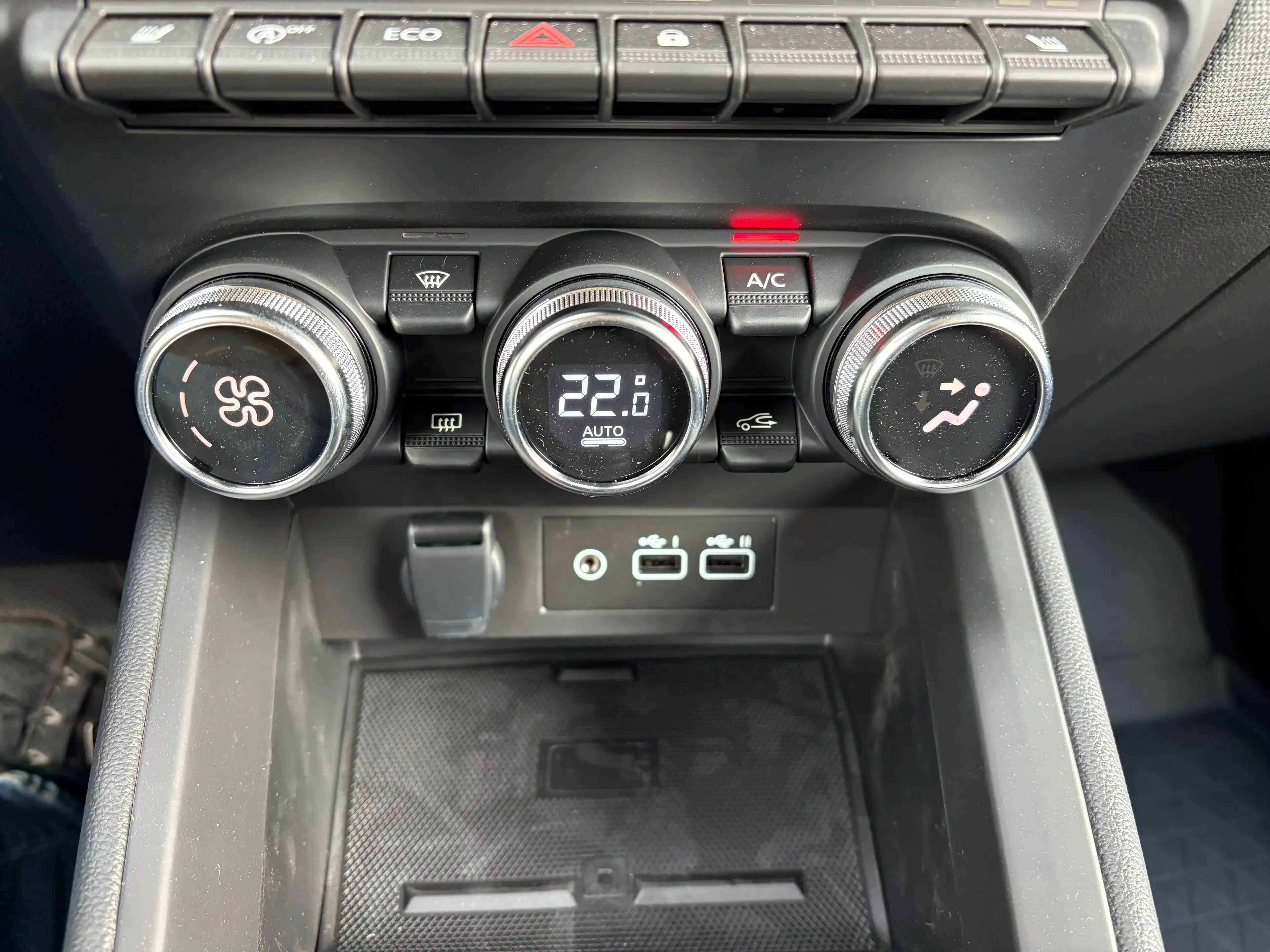 Mitsubishi Colt 1,0 MPI-T Invite — photo 13